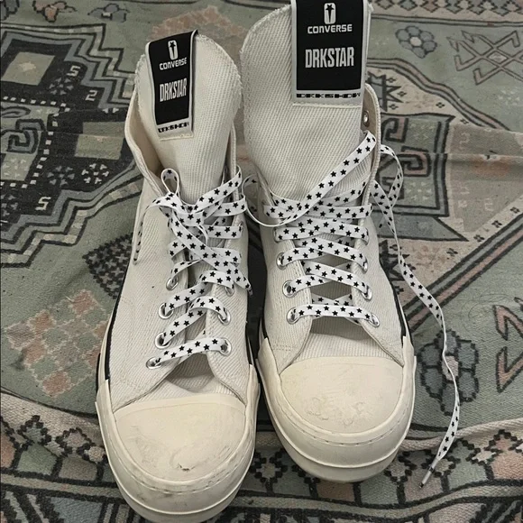 Converse DRKSTAR White High-Tops with Star Laces - Picture 1 of 6
